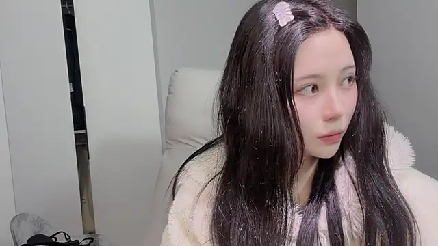 Amy-i online show from March 6, 5:08 pm