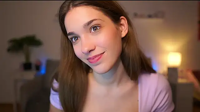 kissie cat online show from December 2, 2:30 pm