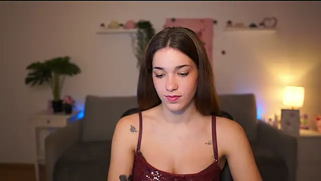 kissie cat online show from December 5, 2:51 pm