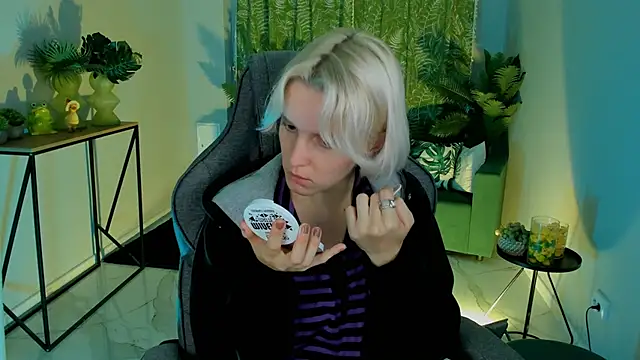 BethanyCloud online show from September 9, 2:11 am