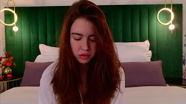 Snapshot of KimberlyBond chatting on September 25, 3:33 pm KimberlyBond online show from September 25, 3:33 pm