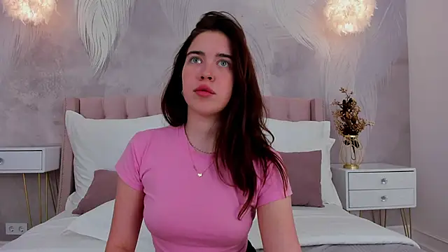 Snapshot of KimberlyBond chatting on September 26, 3:53 pm KimberlyBond online show from September 26, 3:53 pm