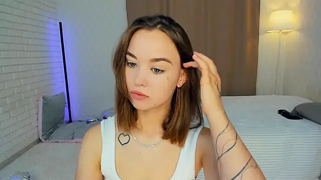 KayleenCurtis online show from July 1, 4:34 am