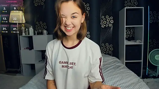 KayleenCurtis online show from July 8, 5:20 am