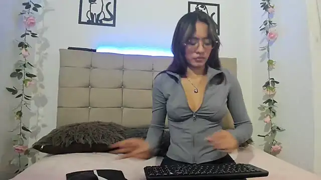 amy lennox online show from March 17, 1:48 pm