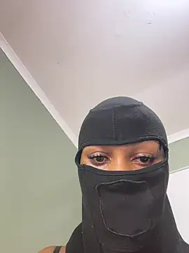 Sexy blackwoman online show from July 15, 7:07 pm