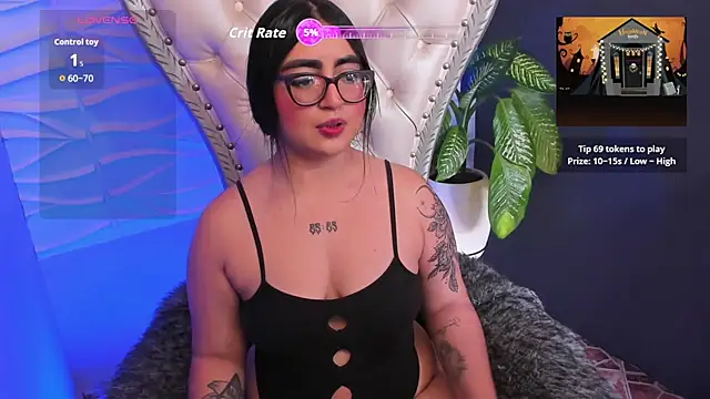 Snapshot of April__foxx chatting on October 19, 4:09 pm April foxx online show from October 19, 4:09 pm