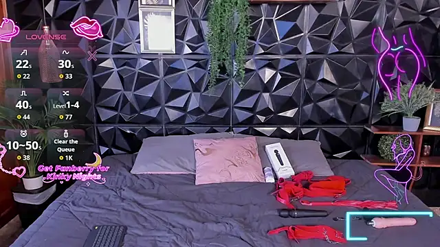 April  foxx online show from December 15, 3:06 pm