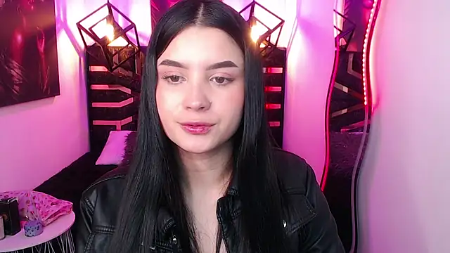 Natalie loffreda online show from April 28, 8:13 pm