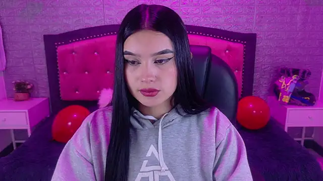 Natalie loffreda online show from February 27, 3:39 am