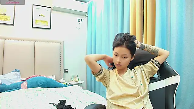 Snapshot of Safer-001 chatting on October 11, 12:41 pm Safer-001 online show from October 11, 12:41 pm