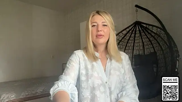 Blondie xoxoxo online show from June 14, 7:31 am