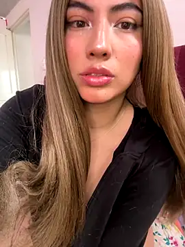 Snapshot of Jadee_grey chatting on September 18, 5:44 pm Jadee grey online show from September 18, 5:44 pm