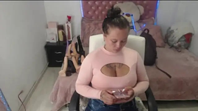 patty squirt  online show from July 6, 11:48 am
