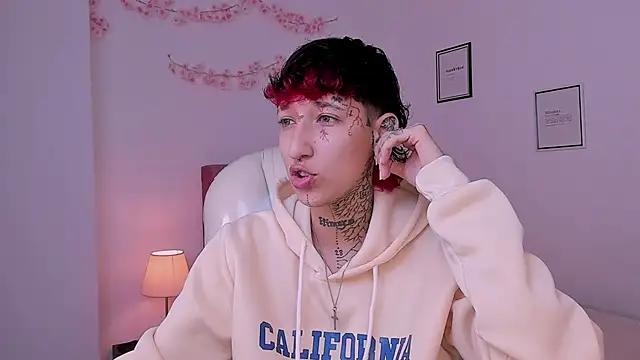 Luci Rose online show from March 5, 8:48 pm