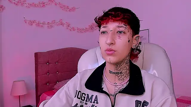 Luci Rose online show from February 23, 1:32 pm