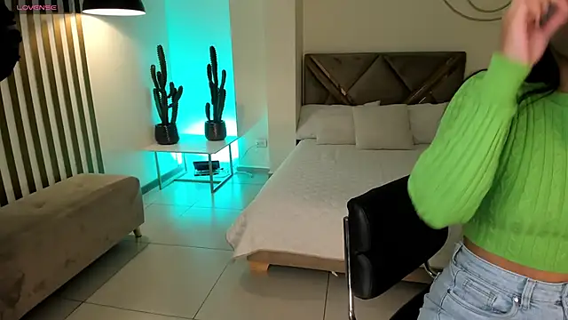 AyshelBrown online show from November 26, 3:40 am