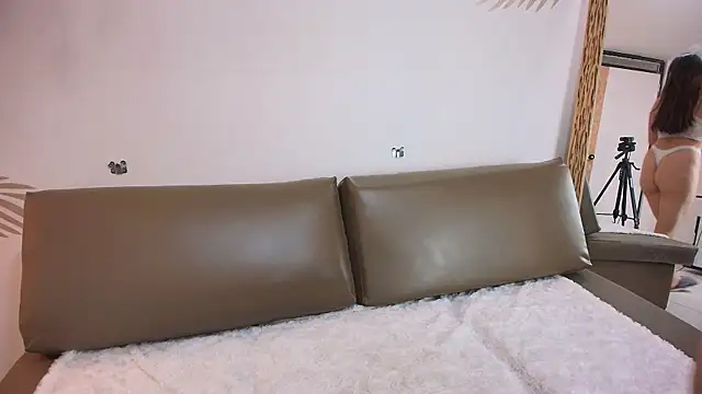 Lily rousee  online show from June 25, 1:13 pm