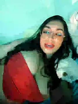 Linda Saenz  online show from December 19, 6:49 am