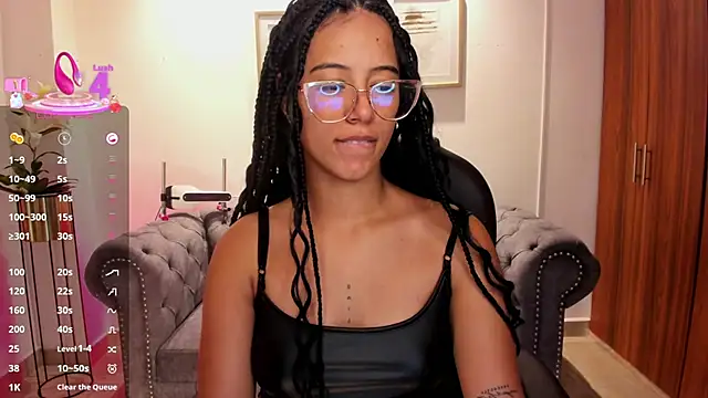 raven stonee online show from October 31, 3:08 am