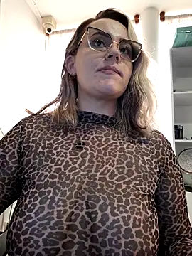 CurvyLust x online show from November 20, 4:41 pm