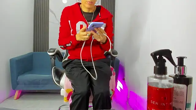 ShaunaDream online show from October 28, 4:51 am