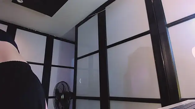 ShaunaDream online show from September 12, 3:40 am