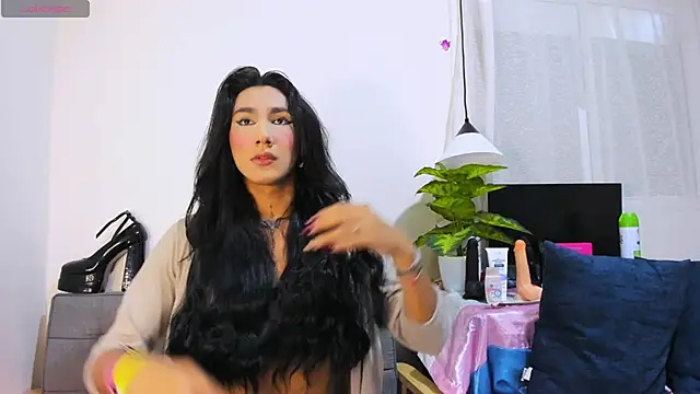 zou quira online show from October 27, 1:56 am