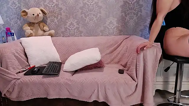 Ella Raven online show from April 30, 5:23 am