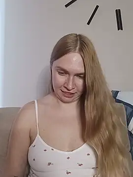 KisaVixen online show from June 16, 4:52 pm