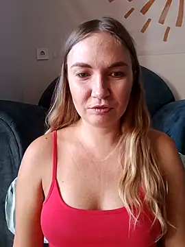 Snapshot of KisaVixen chatting on September 19, 12:37 pm KisaVixen online show from September 19, 12:37 pm