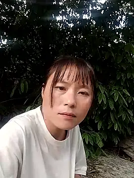 Snapshot of linda_bae00 chatting on September 18, 7:40 am linda bae00 online show from September 18, 7:40 am