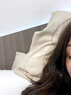 Danielaeliana online show from September 28, 5:03 am