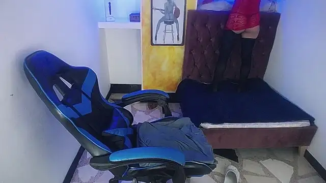 alison moon7 online show from September 12, 2:02 pm