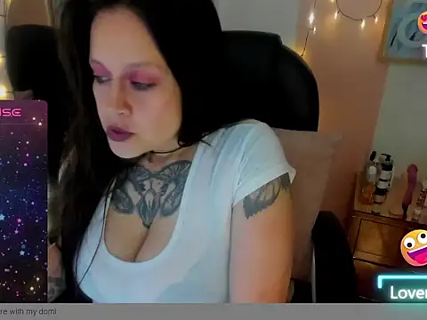 Snapshot of Morana__Hot chatting on October 18, 5:10 am Morana Hot online show from October 18, 5:10 am