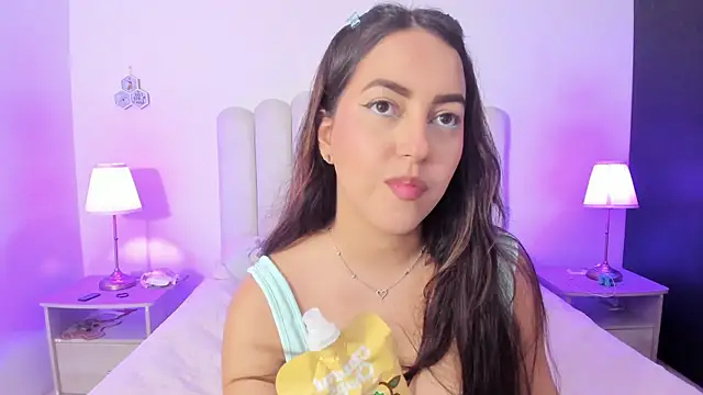 SofieBunnie online show from June 17, 12:12 am