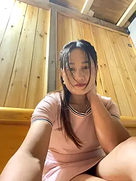 Snapshot of phungtiti chatting on October 18, 12:52 pm phungtiti online show from October 18, 12:52 pm