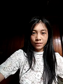 Snapshot of EmLy02 chatting on September 28, 6:53 am EmLy02 online show from September 28, 6:53 am