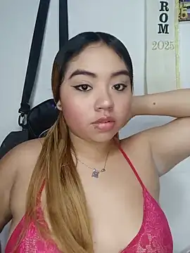 Emily  Hott online show from June 21, 4:05 am