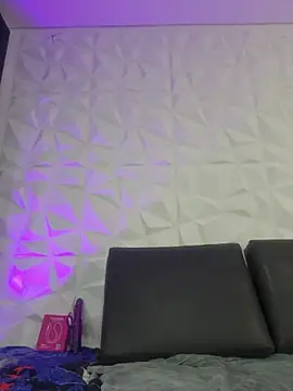 Nina vallon online show from July 27, 1:52 pm