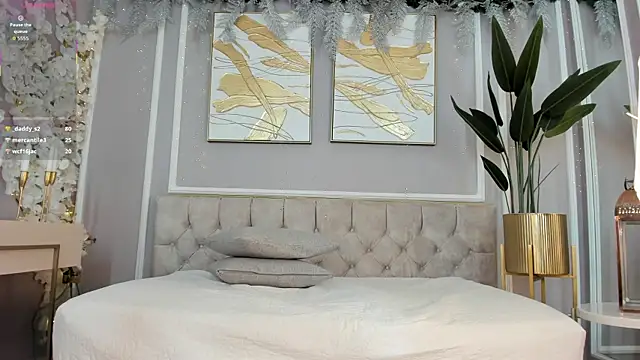 ellette   online show from December 20, 7:51 pm