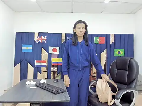 Aisha hotts777 online show from July 11, 8:31 pm