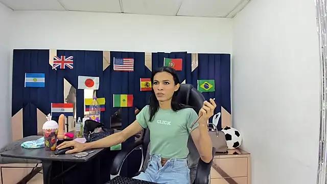 Aisha hotts777 online show from July 5, 8:47 pm