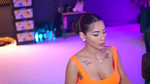 SiennaRuh online show from November 9, 11:39 am