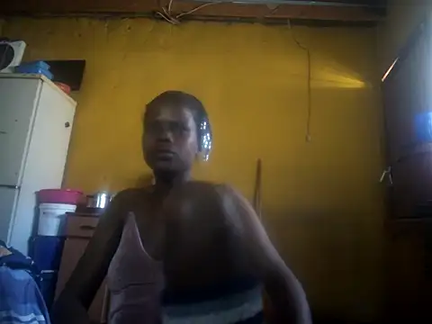 Snapshot of Caramelchick01 chatting on September 22, 8:46 am Caramelchick01 online show from September 22, 8:46 am