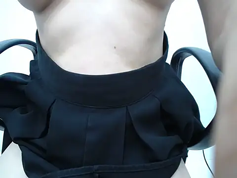  Lady- online show from July 5, 7:14 am