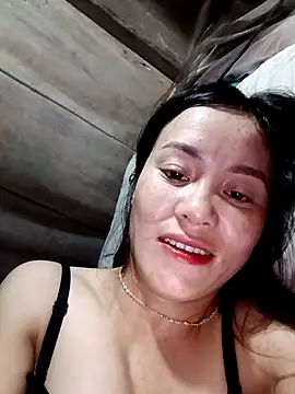 Snapshot of TinTim02 chatting on October 16, 10:12 pm TinTim02 online show from October 16, 10:12 pm