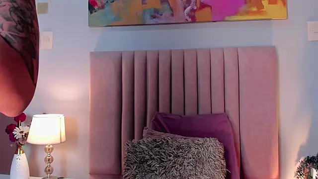 SagiraBelle online show from October 24, 6:37 pm