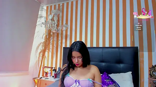 LunaToledo online show from January 17, 1:29 pm