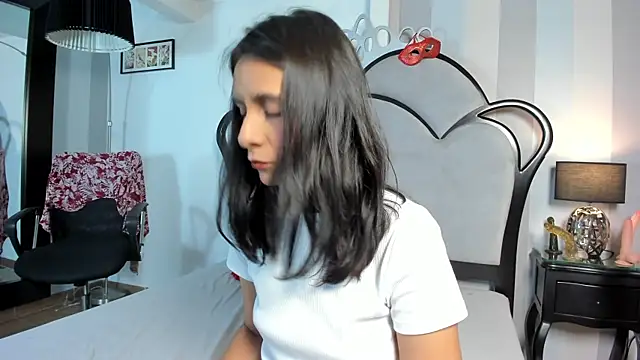 MiaAmore  online show from July 8, 5:59 pm